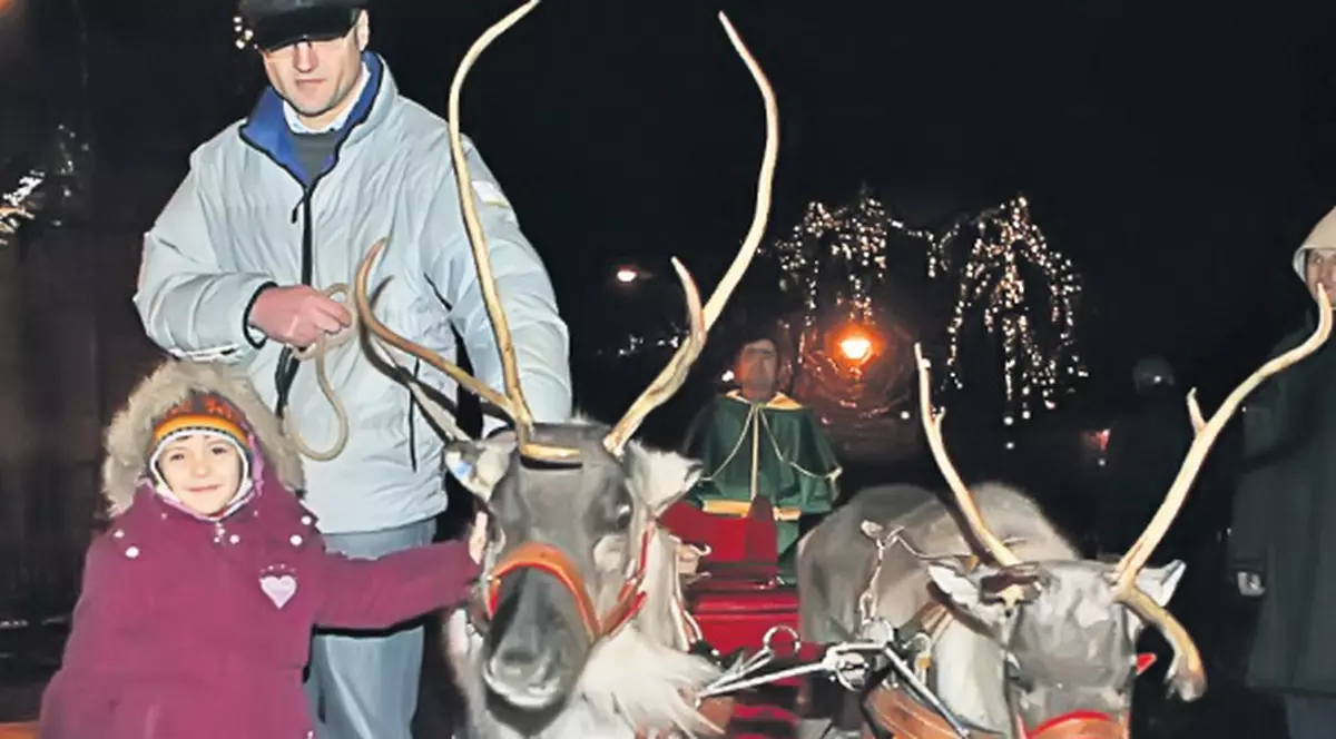 În Cişmigiu poţi să te plimbi cu sani trasă de reni