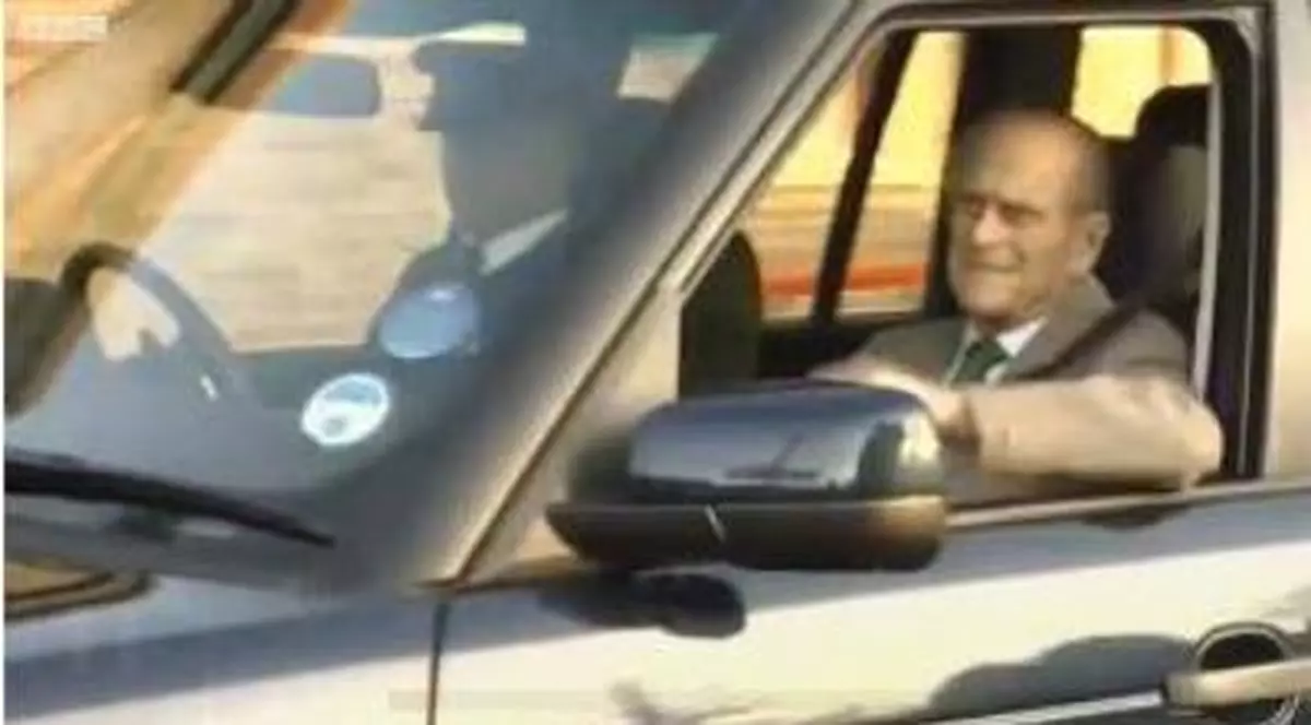 Soțul Reginei Elisabeta a II-a a Marii Britanii, prințul Philip, a fost externat