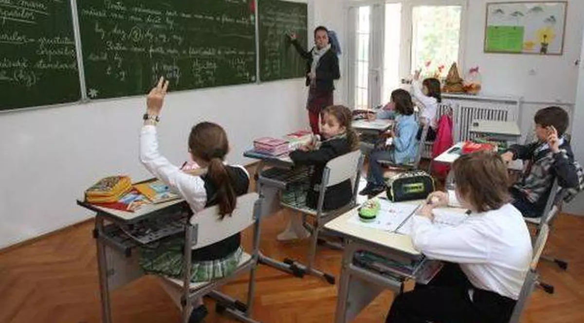 Eşti profesor şi îţi baţi elevii? 2.500 de lei amendă!
