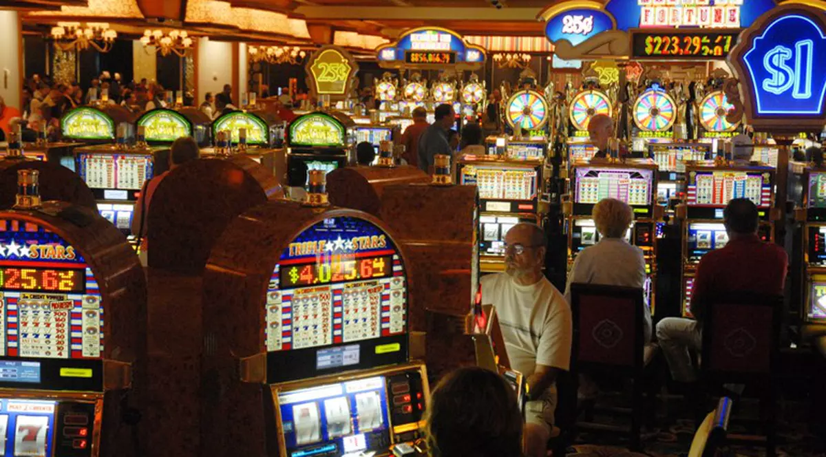 A câştigat la păcănele 43 de milioane de euro, dar a plecat acasă cu 70 de euro! Vezi ce ce s-a întâmplat!