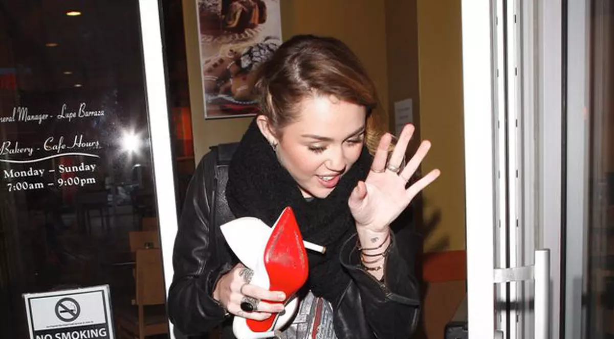 Restricţii vestimentare pentru ziarişti în America. Uite cum trebuie să se îmbrace la meciurile de baseball!