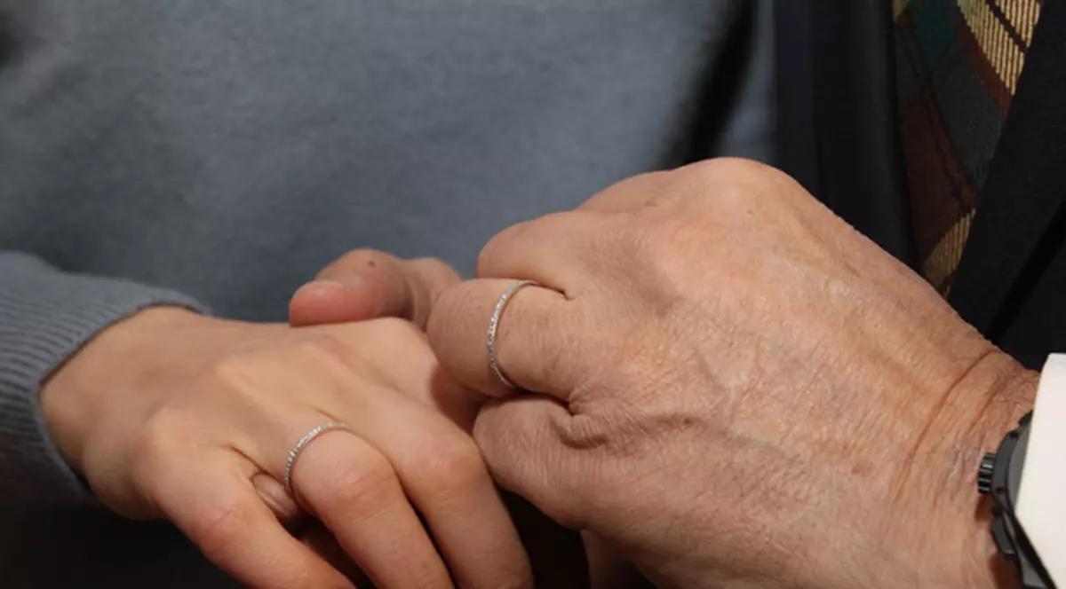 Brigitte Sfăt, emoţionată după ce Ilie Năstase i-a dăruit verigheta: "Îl iubesc atât de mult" | FOTO