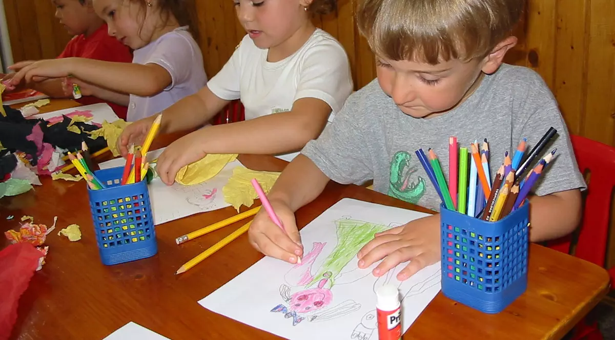 Este oficial! Din anul şcolar 2012 - 2013 se introduce clasa pregătitoare în învăţământul primar