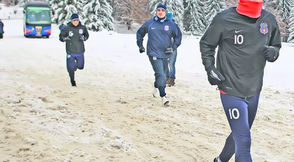 Cristi Tănase, mijlocaşul Stelei, s-a ales cu o nouă poreclă în cantonamentul din Poiana Braşov: «Du-te, Forrest, du-te!»