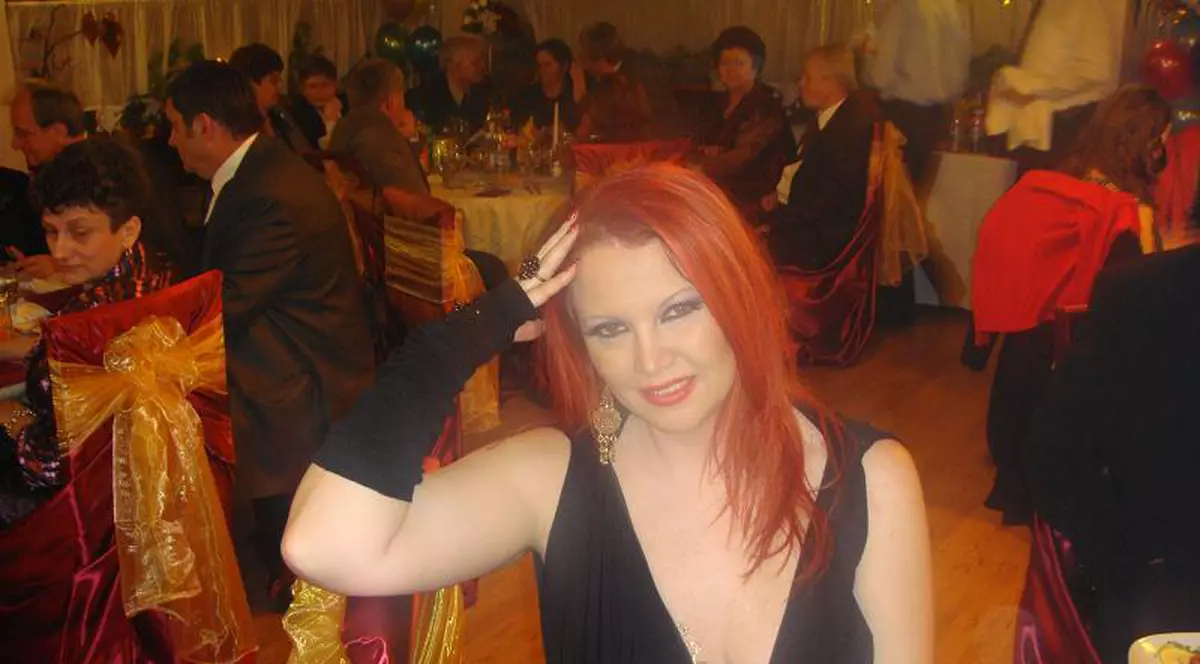Oana Lis vrea pantofi din bani de la păcănele