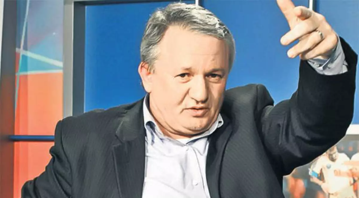 Porumboiu nu se mai retrage şi vrea Cupa României şi campionatul