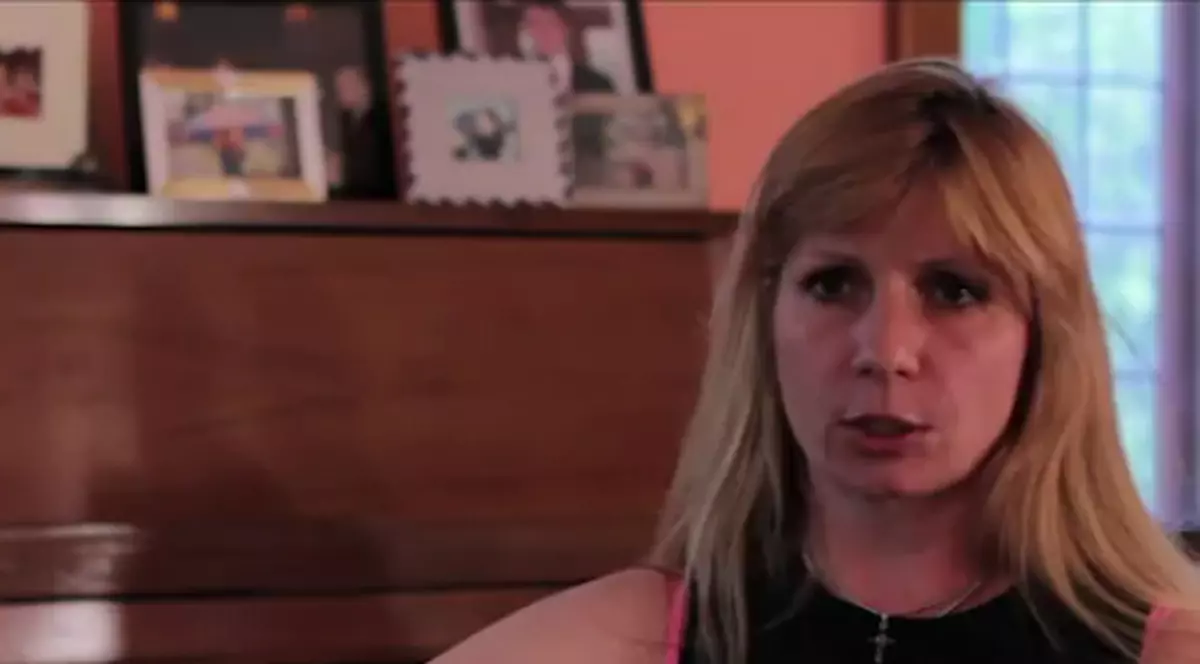 Uluitor! Şi-a învins boala cu ajutorul prietenilor de pe facebook. Vezi cum | VIDEO