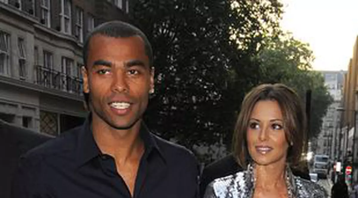 Cheryl Cole s-a împăcat cu Ashley Cole