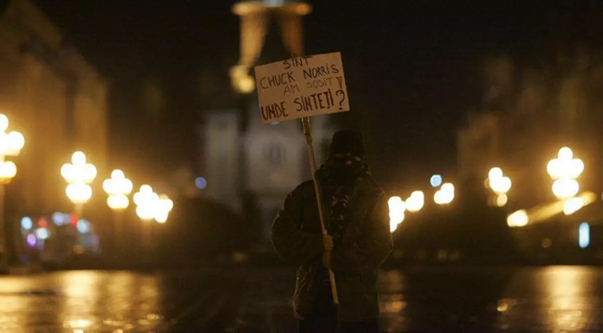 Chuck Norris a sosit la proteste, dar a avut parte de o surpriză | FOTO