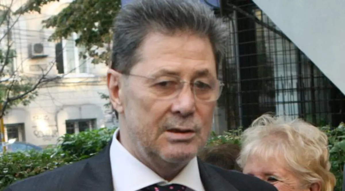 Cornel Dinu, despre accidentul lui Mircea Lucescu: "Generaţia noastră este foarte încercată. Să sperăm că nu este grav!"