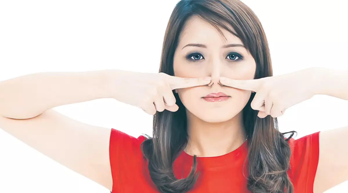 Sughiţi? Ţine-ţi respiraţia câteva secunde