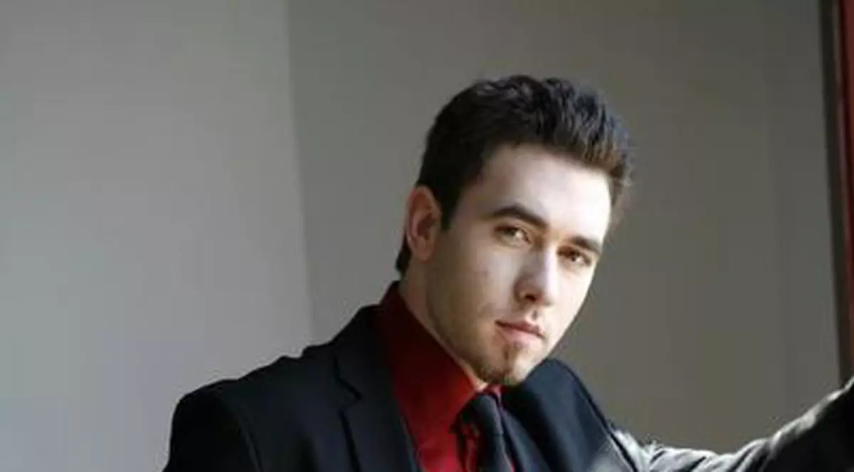 „Megastarul” Andrei Galut a lăsat muzica şi a devenit corporatist