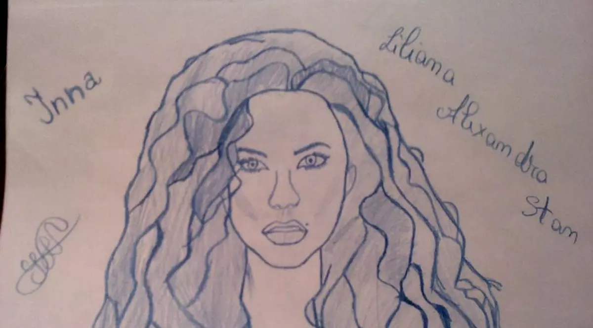 Ce zici, seamănă cu Inna? Iată portretul pe care i l-a desenat sosia ei | FOTO
