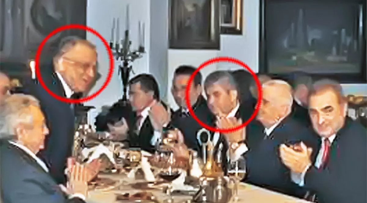 Ion Iliescu, la şpriţ cu "duşmanul" Gabriel Oprea