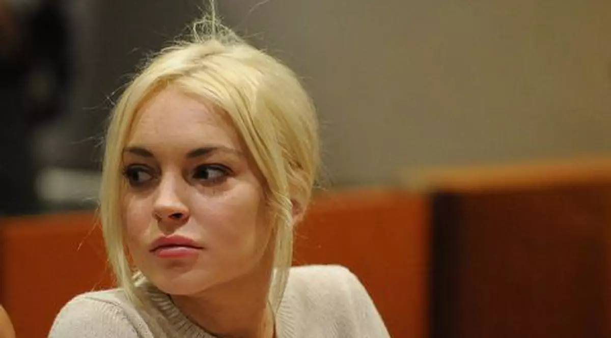 Lindsay Lohan ar putea juca rolul lui Elizabeth Taylor