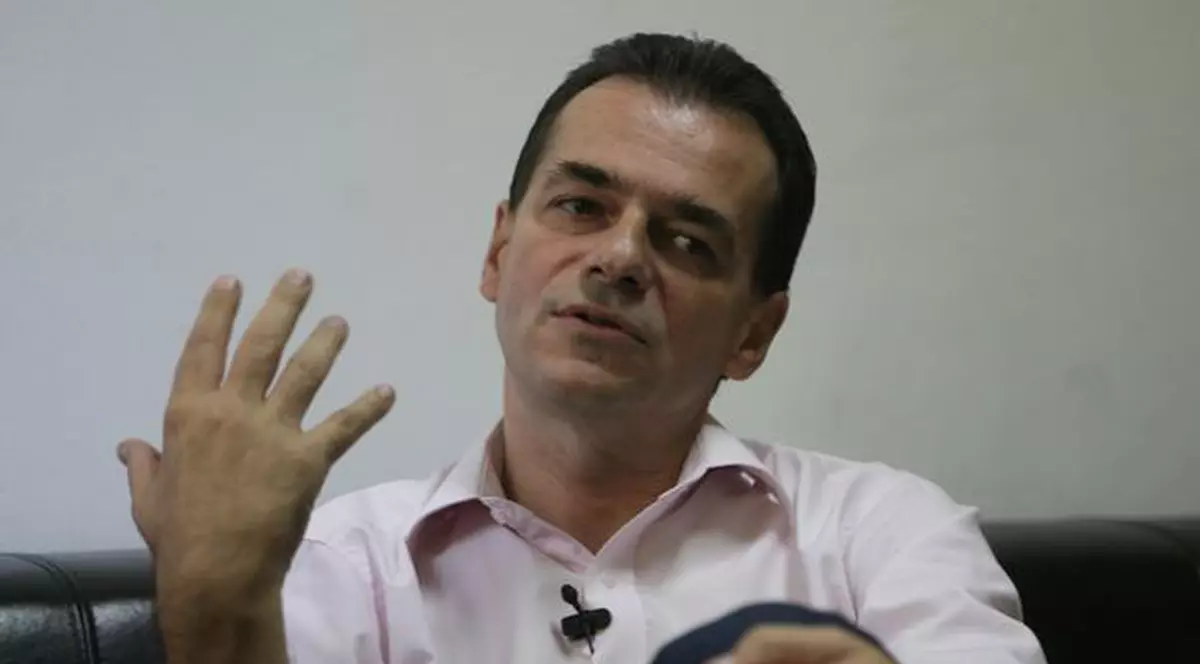 Au făcut cunoștință cu furia poporului! Ludovic Orban, Viorel Lis și Irinel Columbeanu, alungați din Piața Universității