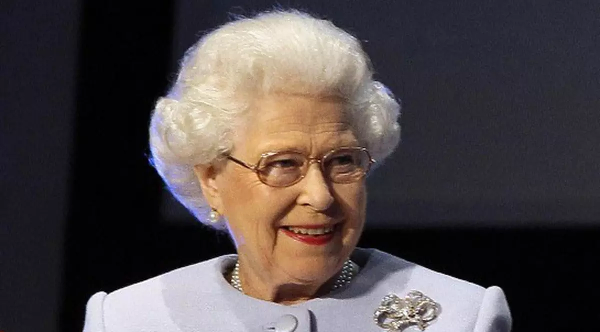 Elisabeta a II-a își va expune bijuteriile cu diamante, pentru a marca 60 de ani de când e Regină 