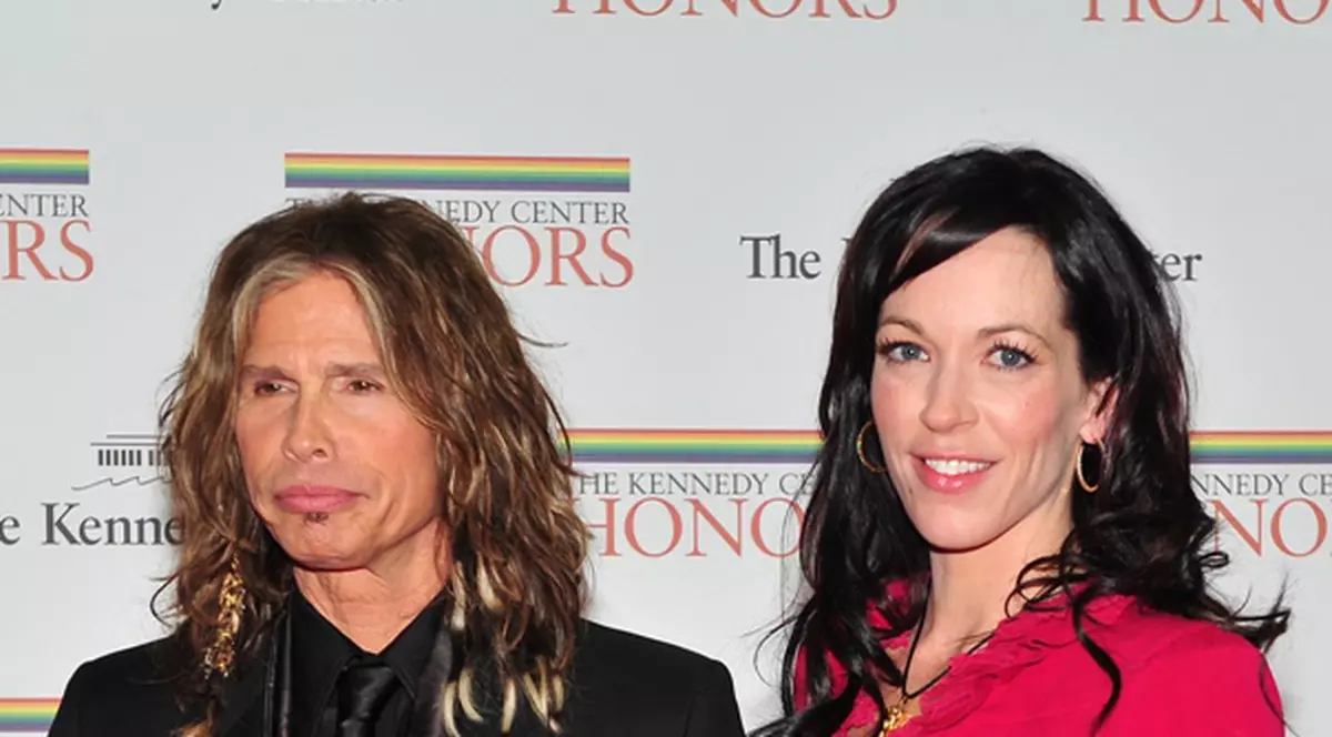 Picanterii de budoar! Steven Tyler s-a îndrăgostit când a fost legat de pat