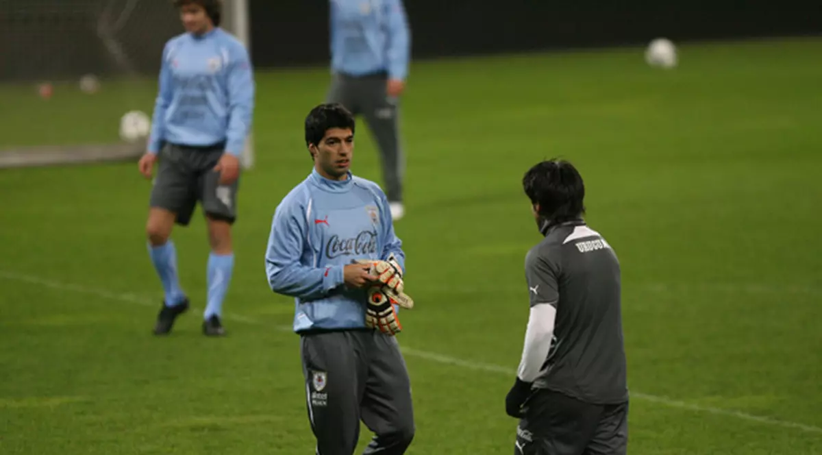 Ce s-au mai distrat reprezentanţii Uruguayului la antrenamente! | FOTO