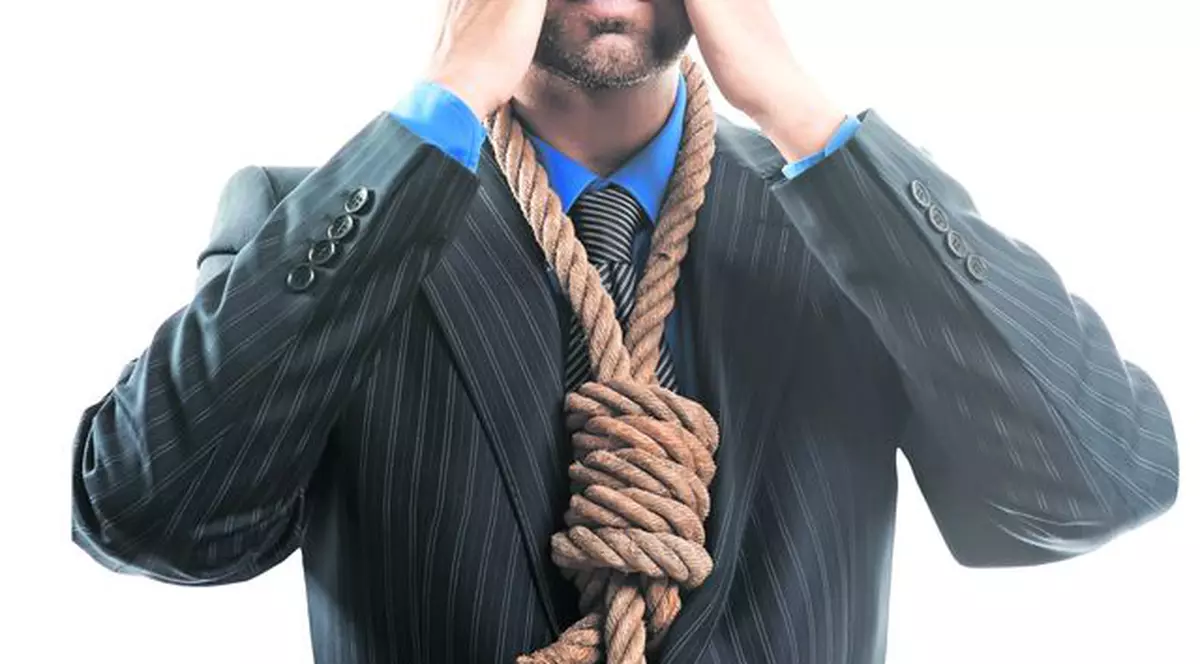 Benzina s-a scumpit cu aproape 90%