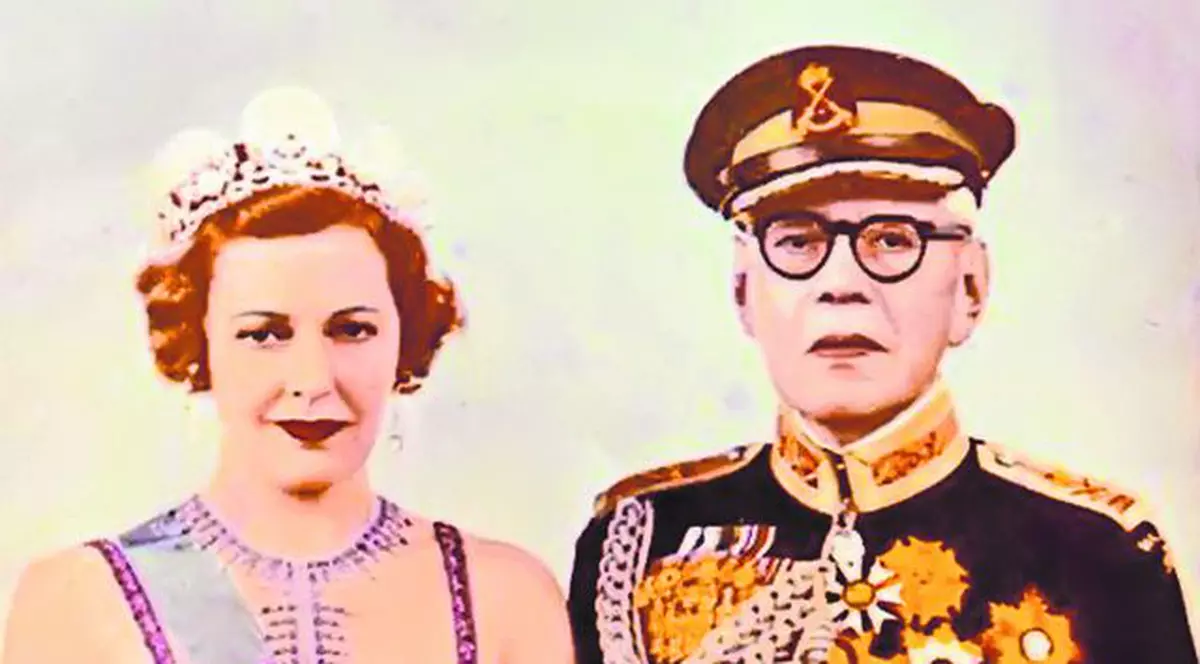 O româncă a devenit, în 1940, soţia conducătorului din Johor