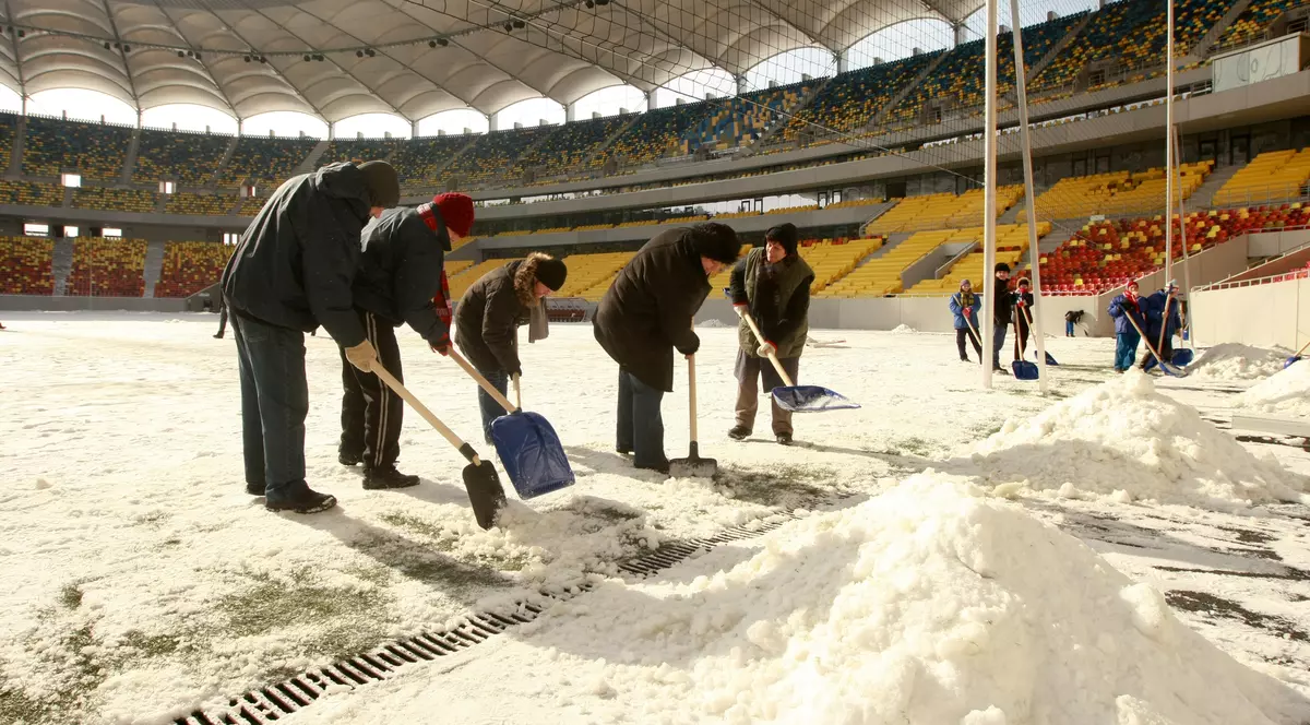 Şefii Stelei sunt convinşi că meciul de joi cu Twente se joacă! Află ce prevede regulamentul în cazuri de vreme rea