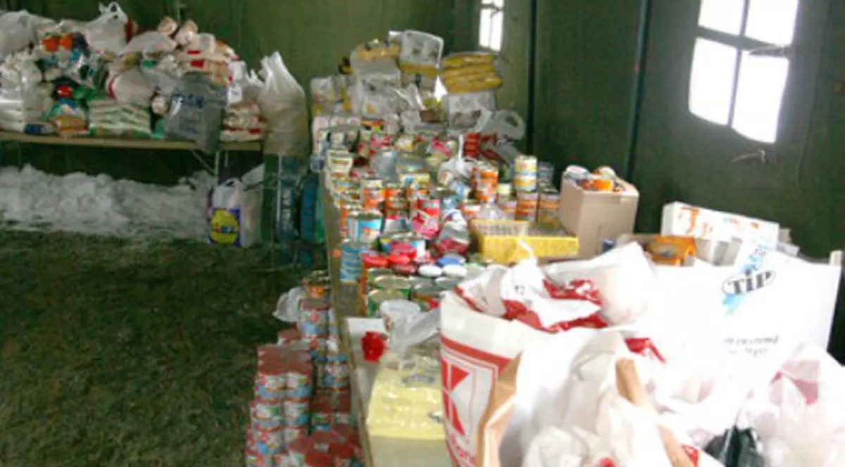 5 tone de ajutoare trimise din sectorul 4 sinistraţilor din Buzău