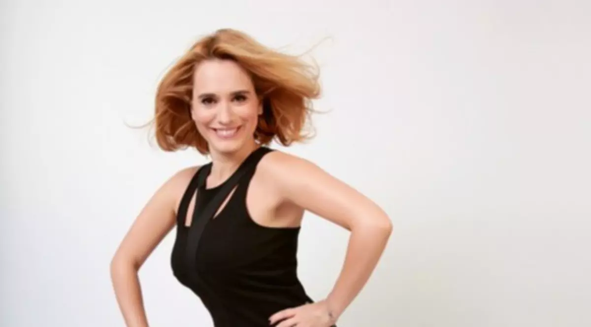 Andreea Esca, fotografiată într-o ipostază sexy de soţul ei! Ce bine arată vedeta la 40 de ani!