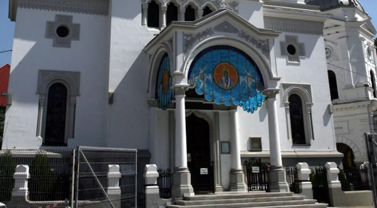 Biserica părintelui Galeriu, vizitată de Satana