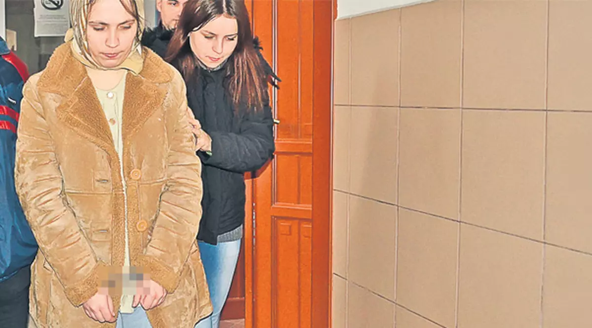 Femeia din Braşov care şi-a decapitat bebeluşul: "Copilul lua chipul Diavolului"