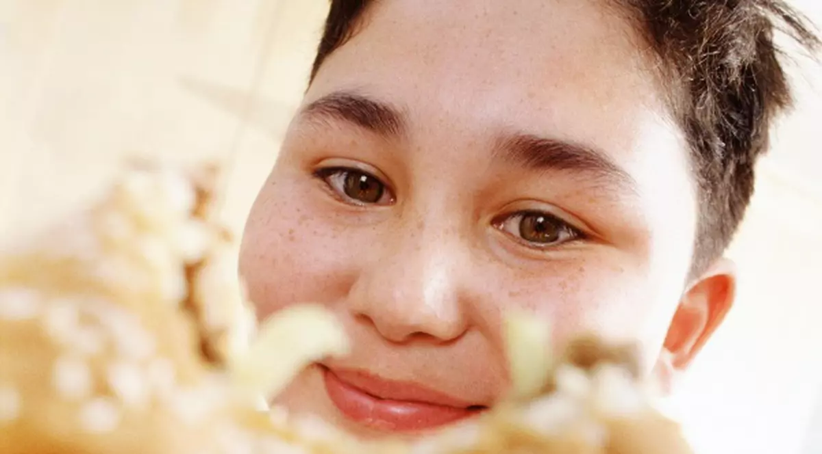 Hamburgerii nu vor mai fi aşa cum îi ştim! Află ce o să mănânci din octombrie!