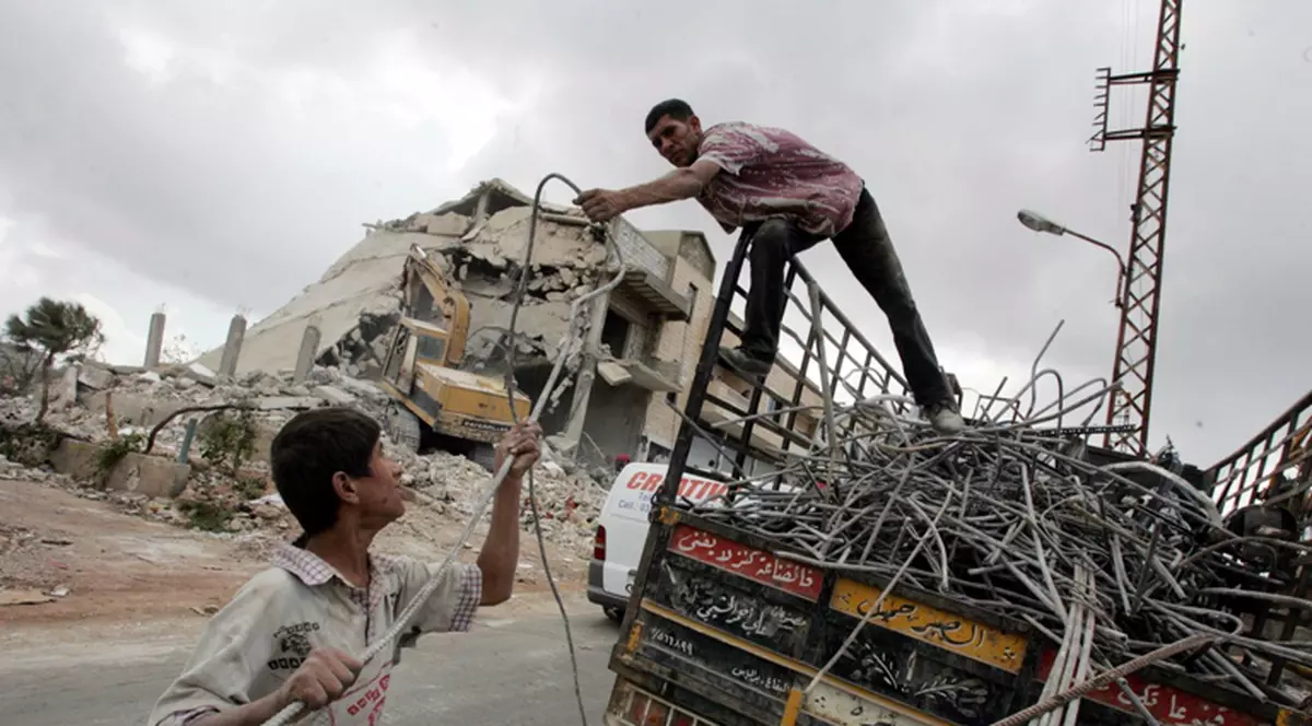 Culmea tupeului! Doi polonezi au furat un pod şi l-au vândut la fier vechi! 