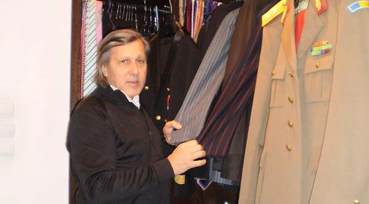 Ilie Năstase este ţintuit în casă din cauza durerilor de măsele 