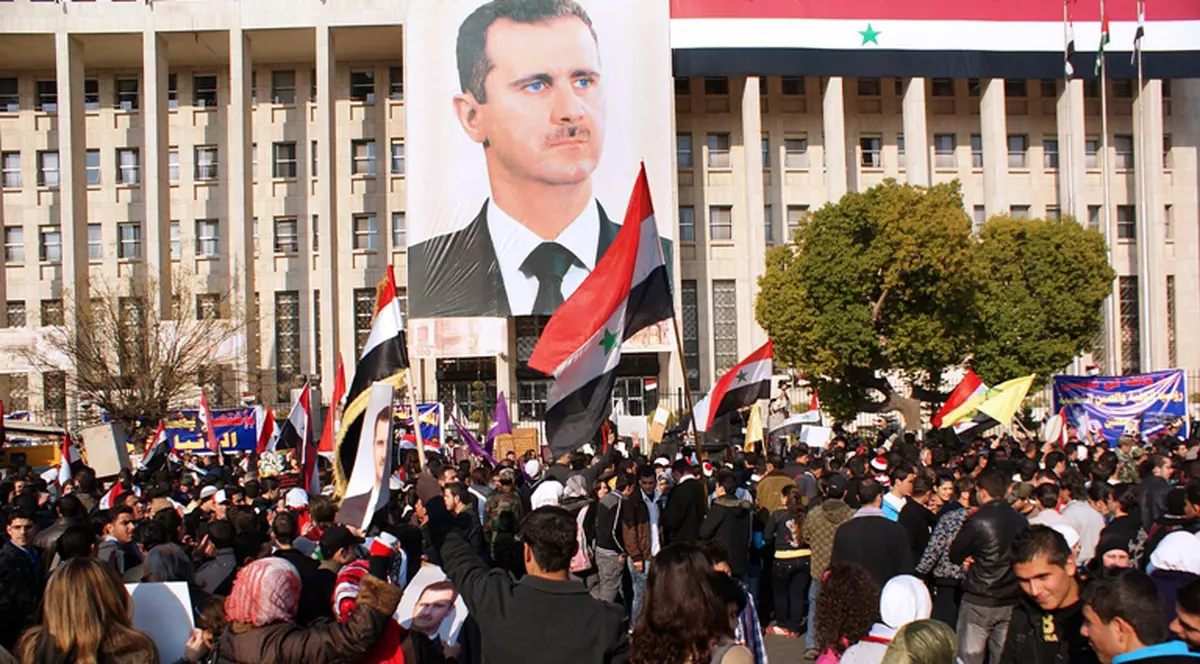 Masacru în Siria! 350 de morți, în urma unor atacuri cu mortiere, la Homs