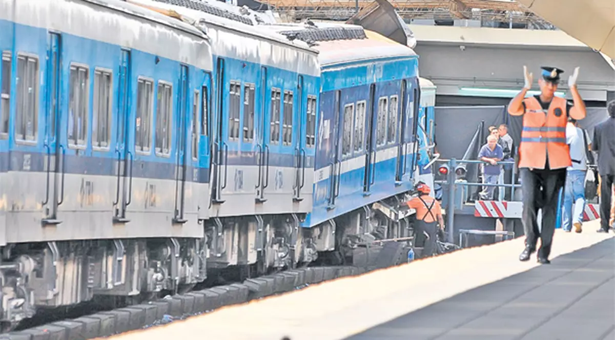 Supravieţuitorii din trenul morţii afirmă într-un glas: în loc să frâneze, lua viteză
