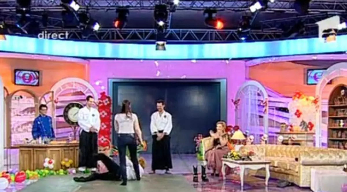 Claudiu Bleonţ: "Învăţaţi să luaţi bătaie". Vezi ce "lecţie" i-a aplicat soţia lui! FOTO