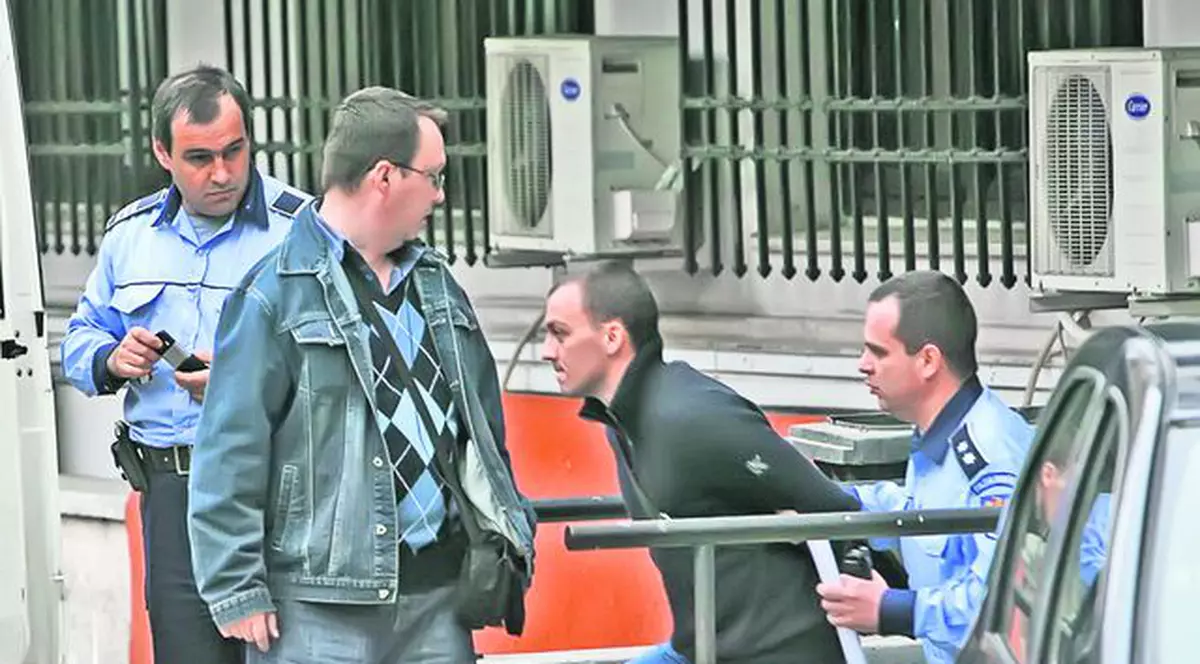 Deputatul fugar Mihail Boldea a fost adus ieri în ţară: Şi-a petrecut prima noapte după gratii