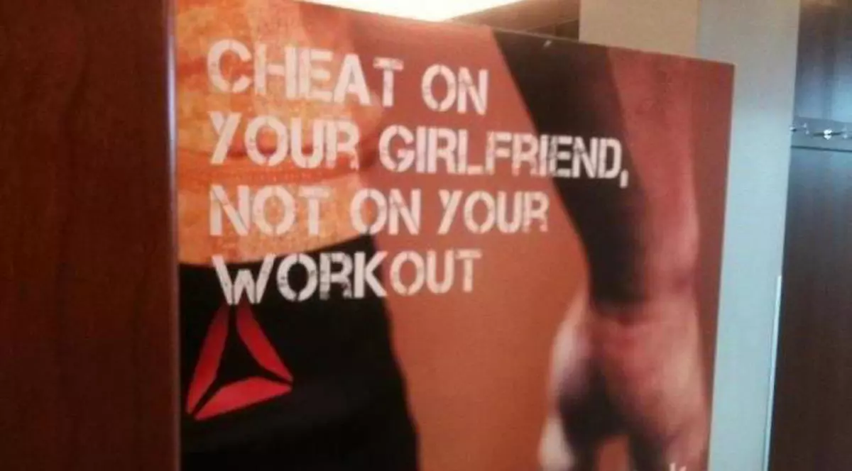 Reclama care te îndemna să-ţi înşeli iubita, retrasă pentru că jignea femeile