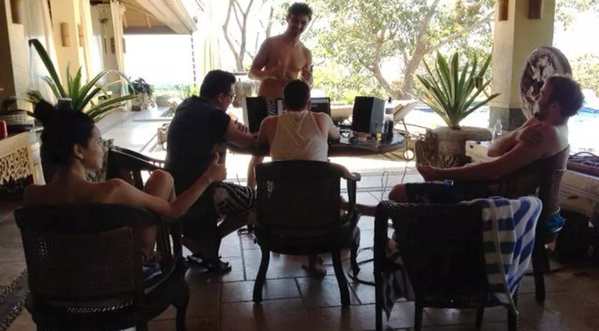 Iată cum se distrează Inna în Costa Rica! FOTO