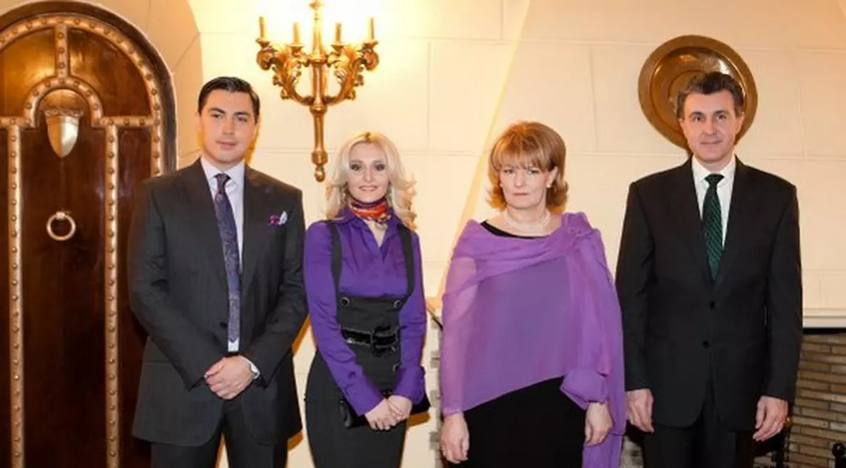 Principele Radu de România, invitat la Monaco să admire costumele lui Alexandru Ciucu | VIDEO