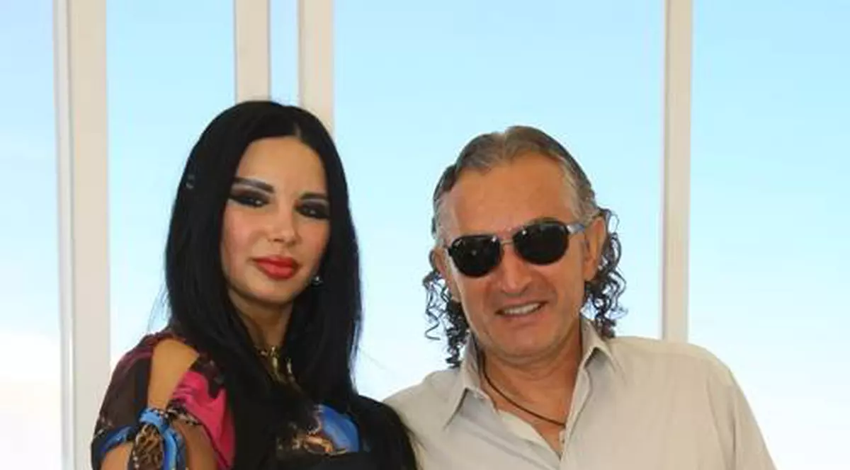 Miron Cozma şi Marinela Niţu au rămas fără haine