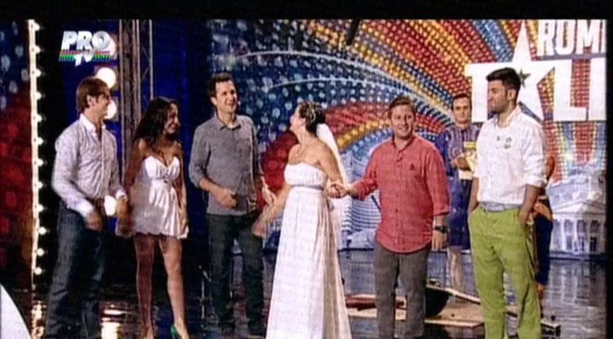 Surpriză la Românii au talent! O mireasă și-a făcut apariția în platou