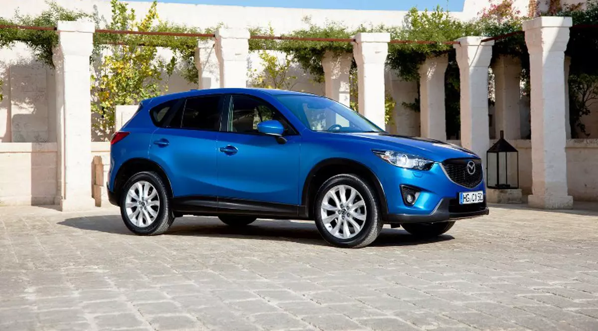 Noul Mazda CX 5 a obţinut punctaj maxim la testele de siguranţă