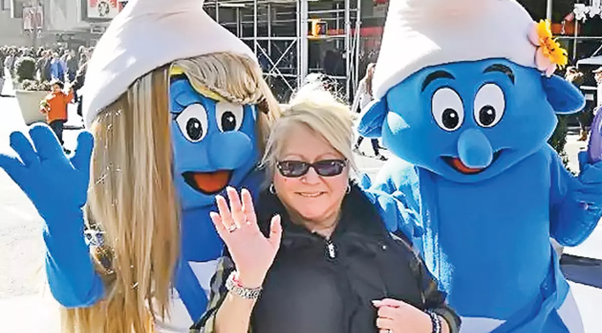 Mirabela Dauer s-a împrietenit cu ştrumfii în America, la New York