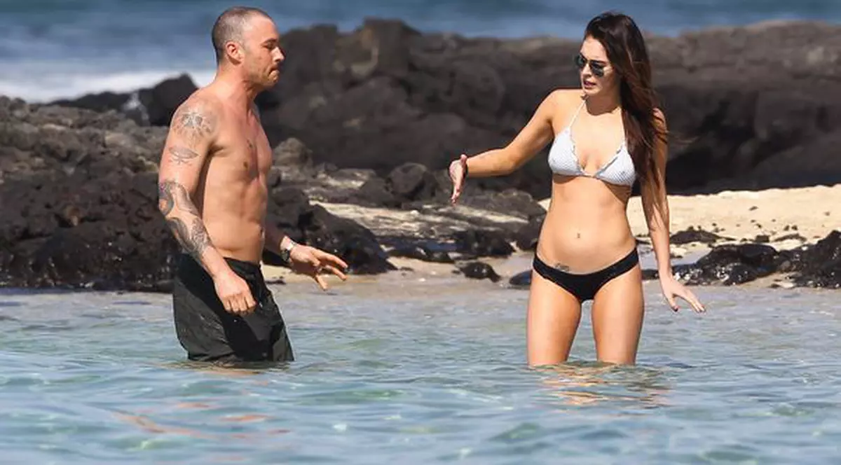 Megan Fox şi iubitul ei au fost daţi în judecată pentru agresiune de un paparazzo