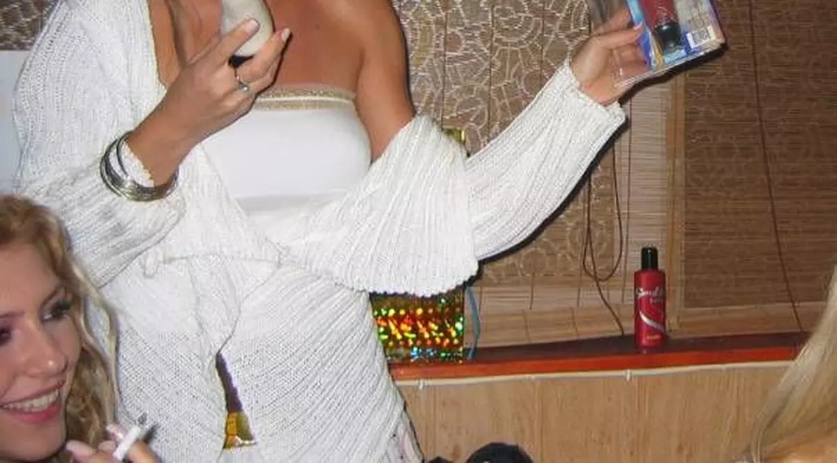 Ce nebunii fac vedetele noastre!  