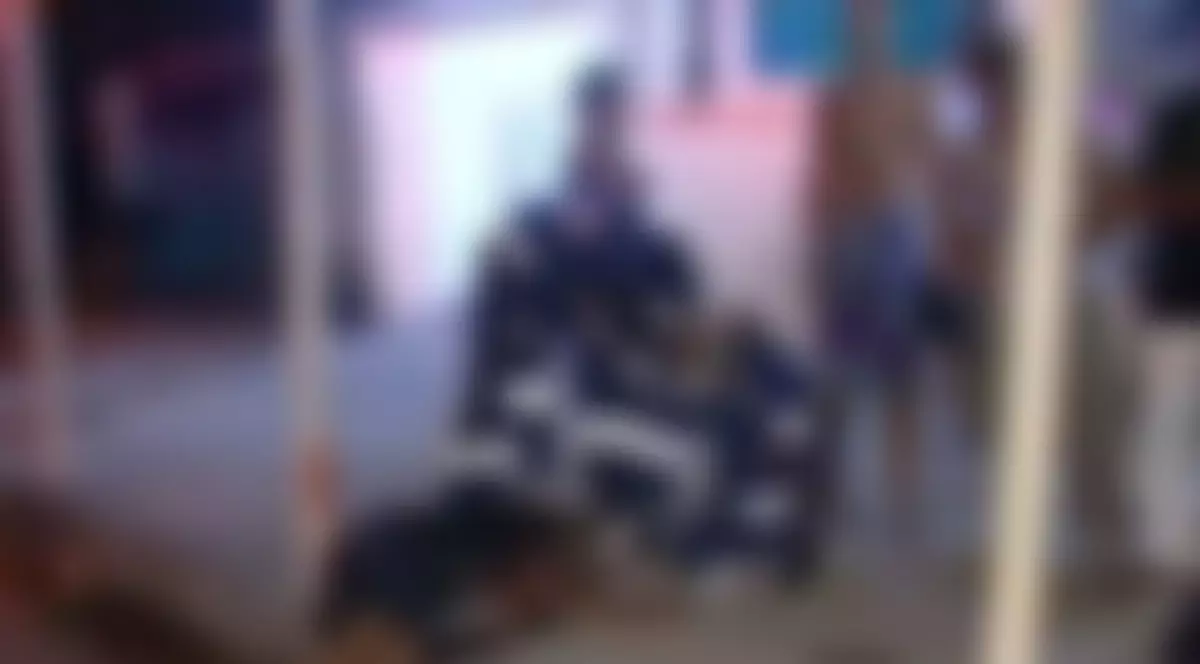 +18 | ŞOCANT! Glonţul tras în direct la ştiri! Bărbat împuşcat în cap în timpul unei transmisiuni live | VIDEO