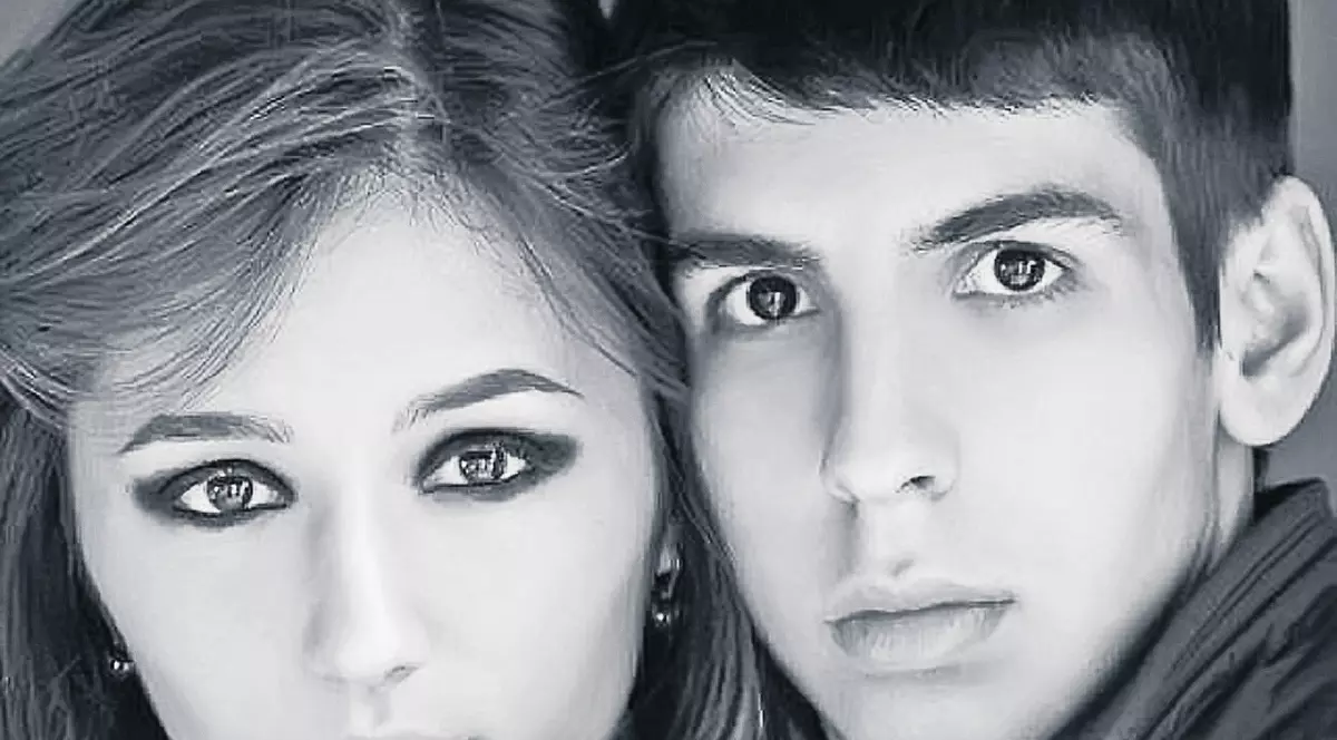 Diana, fata lui Adriean Videanu, şi Andrei, băiatul cel mare al lui Adrian Năstase, trăiesc două poveşti de dragoste cât se poate de serioase