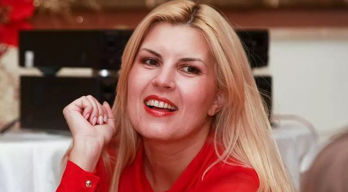 Elena Udrea îl atacă pe premierul Mihai Răzvan Ungureanu  
