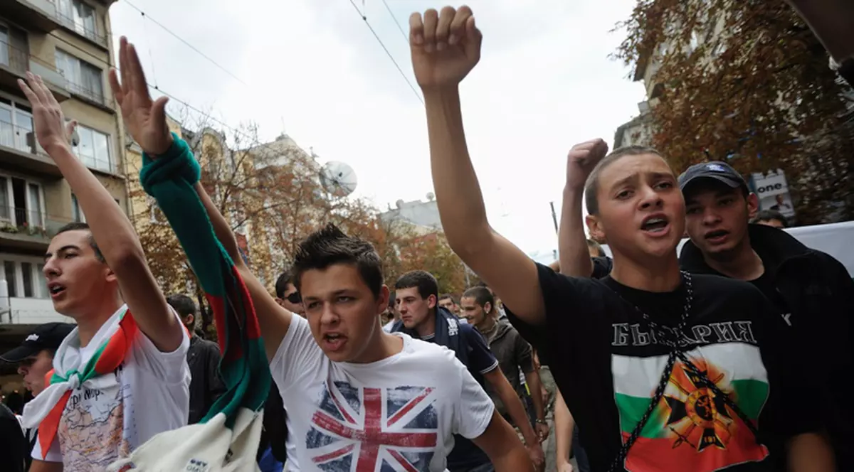 Urmarea declaraţiilor lui Diaconescu! Proteste la Sofia faţă de "pretenţiile teritoriale" ale Bucureştiului